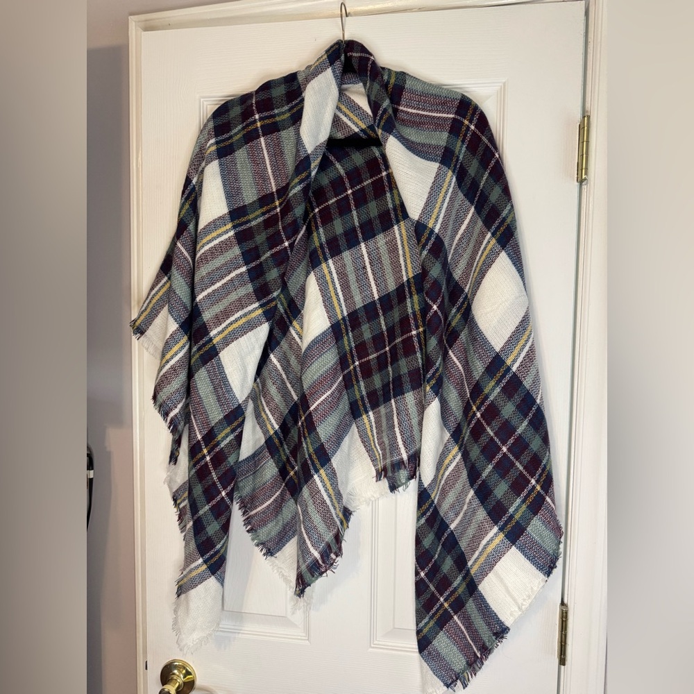 Cozy Plaid Blanket Scarf – Fall & Winter Must-Have